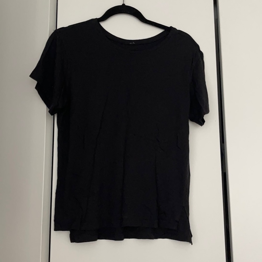 Lulu lemon black t-shirt